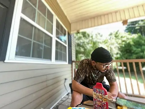 Snapshot of ThrowedWorldWide chatting on 14, 4, 2026 ThrowedWorldWide online show from 14, 4, 2026