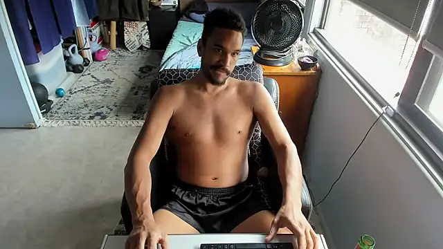 Snapshot of CassiusJohnson chatting on 18, 10, 2025 CassiusJohnson online show from 18, 10, 2025