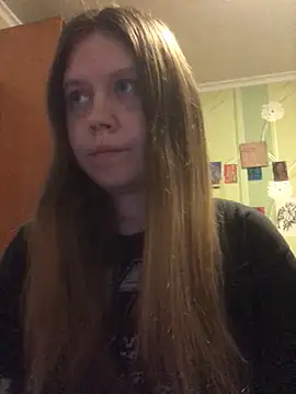 Snapshot of LunaVirelle chatting on 5, 3, 2026 LunaVirelle online show from 5, 3, 2026