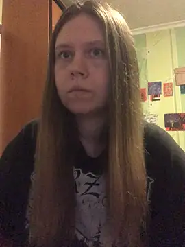 Snapshot of LunaVirelle chatting on 15, 4, 2026 LunaVirelle online show from 15, 4, 2026