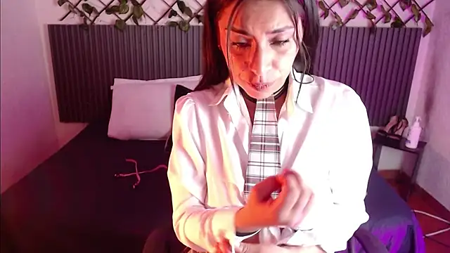 Lunaa 07 online show from 14, 4, 2026