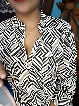 Snapshot of CoupleShow_432 chatting on 6, 2, 2026 CoupleShow 432 online show from 6, 2, 2026