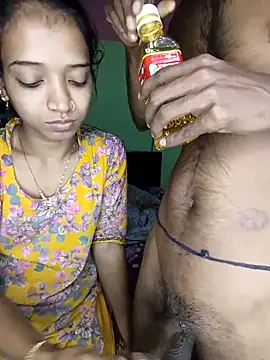 Snapshot of CoupleShow_432 chatting on 21, 2, 2026 CoupleShow 432 online show from 21, 2, 2026