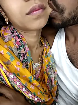 Snapshot of CoupleShow_432 chatting on 17, 3, 2026 CoupleShow 432 online show from 17, 3, 2026