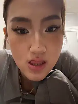 Snapshot of AlishaCheng chatting on 19, 3, 2026 AlishaCheng online show from 19, 3, 2026