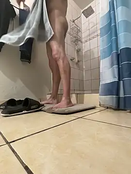 ezrah23 online show from 13, 4, 2026