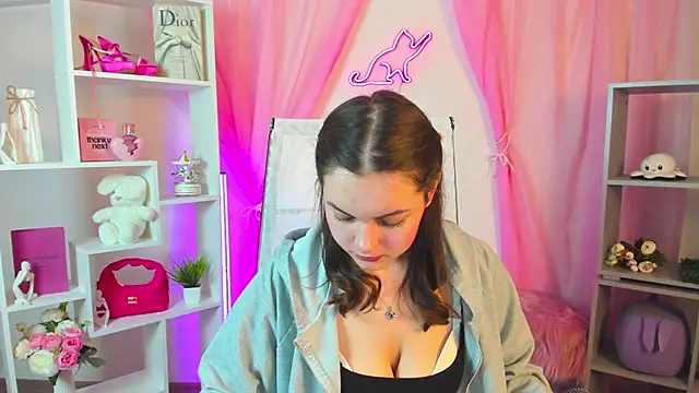 Snapshot of FrancescaCavaliere chatting on 20, 3, 2026 FrancescaCavaliere online show from 20, 3, 2026