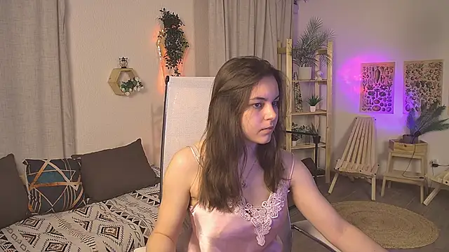 Snapshot of FrancescaCavaliere chatting on 6, 4, 2026 FrancescaCavaliere online show from 6, 4, 2026