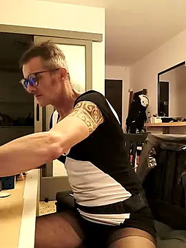 xelyber online show from 17, 4, 2026