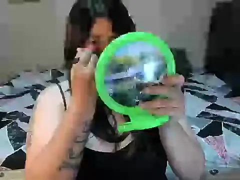 Snapshot of Pussy_overload chatting on 25, 3, 2026 Pussy overload online show from 25, 3, 2026