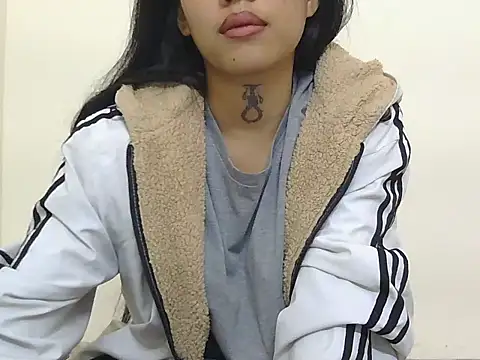 Snapshot of Cristina_love69 chatting on 19, 12, 2025 Cristina love69 online show from 19, 12, 2025