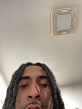 Snapshot of Mellyj053 chatting on 7, 4, 2026 Mellyj053 online show from 7, 4, 2026