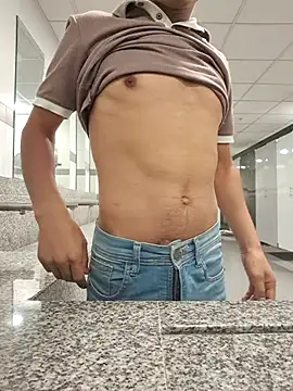 Snapshot of ShadowBodi chatting on 7, 4, 2026 ShadowBodi online show from 7, 4, 2026