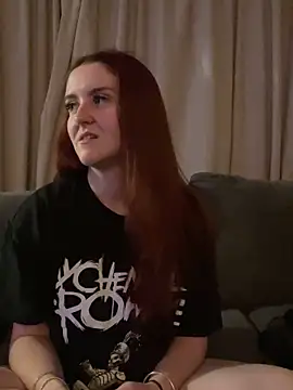 Snapshot of PoppySlut6999 chatting on 9, 2, 2026 PoppySlut6999 online show from 9, 2, 2026