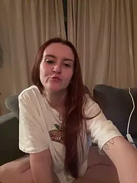 Snapshot of PoppySlut6999 chatting on 10, 2, 2026 PoppySlut6999 online show from 10, 2, 2026