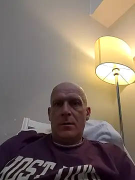 Snapshot of sk8brd_snwbrd_no_snitch chatting on 15, 4, 2026 sk8brd snwbrd no snitch online show from 15, 4, 2026