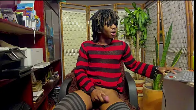 Snapshot of Mashall_lee chatting on 15, 4, 2026 Mashall lee online show from 15, 4, 2026