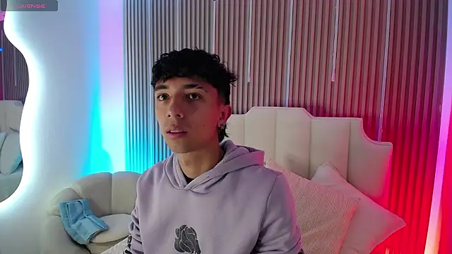 Snapshot of Aiden_Rivers_ chatting on 3, 3, 2026 Aiden Rivers online show from 3, 3, 2026