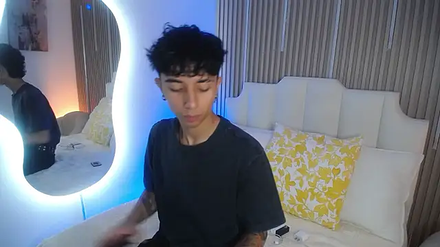 Snapshot of Aiden_Rivers_ chatting on 7, 3, 2026 Aiden Rivers online show from 7, 3, 2026