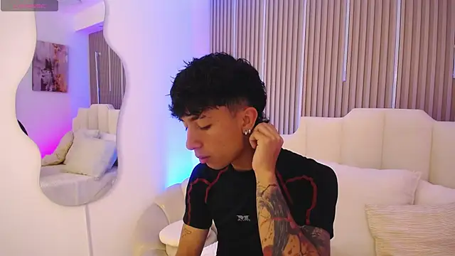 Snapshot of Aiden_Rivers_ chatting on 25, 3, 2026 Aiden Rivers online show from 25, 3, 2026