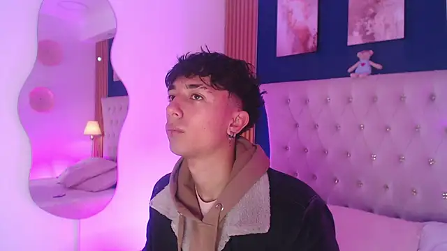 Snapshot of Aiden_Rivers_ chatting on 8, 4, 2026 Aiden Rivers online show from 8, 4, 2026