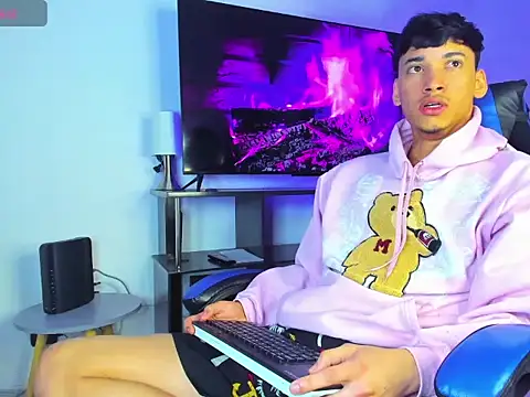 Snapshot of Lyam_Russo chatting on 30, 3, 2026 Lyam Russo online show from 30, 3, 2026