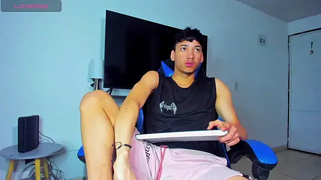 Snapshot of Lyam_Russo chatting on 14, 4, 2026 Lyam Russo online show from 14, 4, 2026