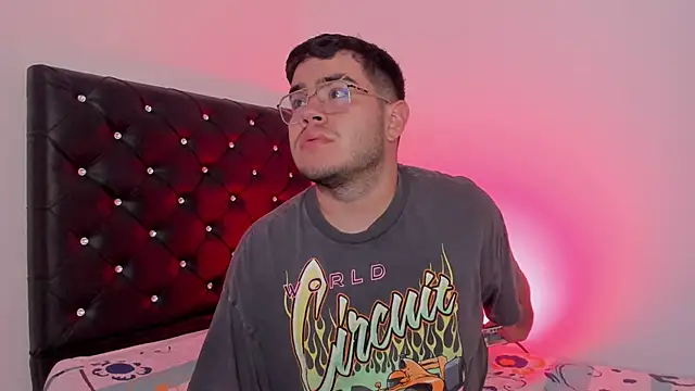 Snapshot of Joseph_connor5 chatting on 1, 3, 2026 Joseph connor5 online show from 1, 3, 2026