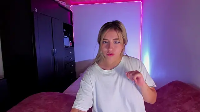 Snapshot of Jhon_Sara chatting on 11, 4, 2026 Jhon Sara online show from 11, 4, 2026