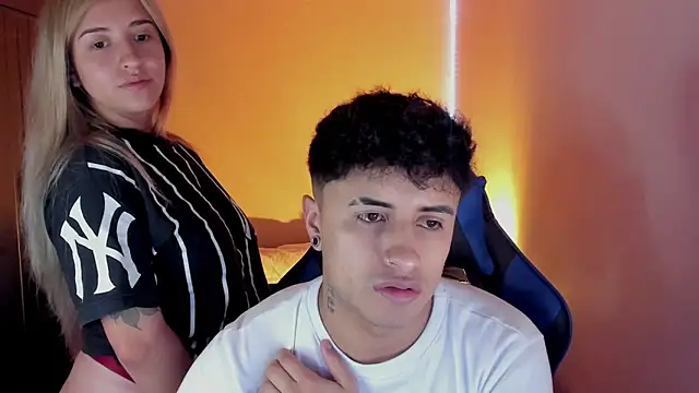 Snapshot of Jhon_Sara chatting on 15, 4, 2026 Jhon Sara online show from 15, 4, 2026