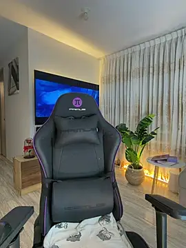 Snapshot of AliceBoomx chatting on 11, 4, 2026 AliceBoomx online show from 11, 4, 2026