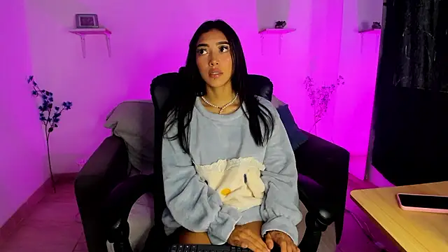 jaulyn 18 online show from 13, 3, 2026