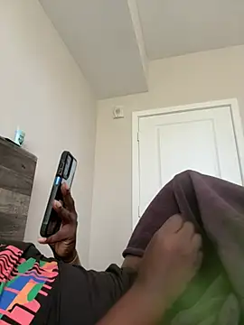 makeherfeelg online show from 25, 3, 2026