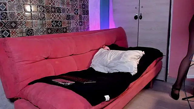 Baby foxx online show from 15, 4, 2026