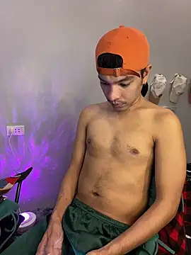 Snapshot of asian_darlingcummersxXx chatting on 1, 4, 2026 asian darlingcummersxXx online show from 1, 4, 2026