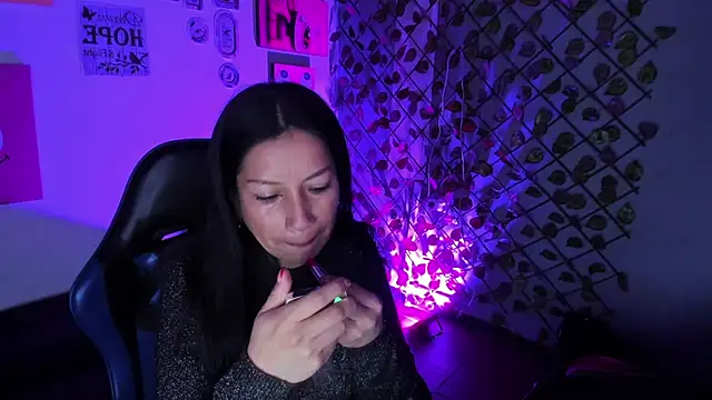 Snapshot of Megan_Collinss1 chatting on 19, 3, 2026 Megan Collinss1 online show from 19, 3, 2026