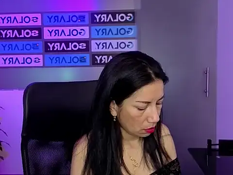 Snapshot of Megan_Collinss1 chatting on 6, 4, 2026 Megan Collinss1 online show from 6, 4, 2026