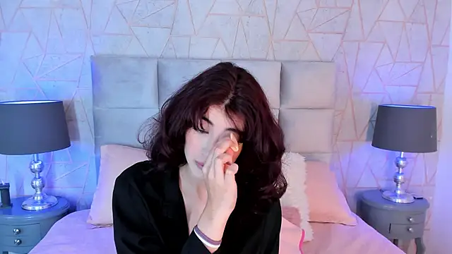 Scarlet 22  online show from 16, 4, 2026