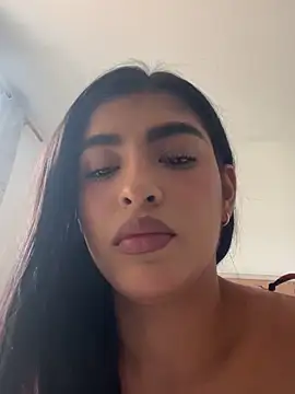 Snapshot of Misty-kat chatting on 10, 4, 2026 Misty-kat online show from 10, 4, 2026