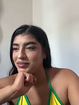 Snapshot of Misty-kat chatting on 11, 4, 2026 Misty-kat online show from 11, 4, 2026