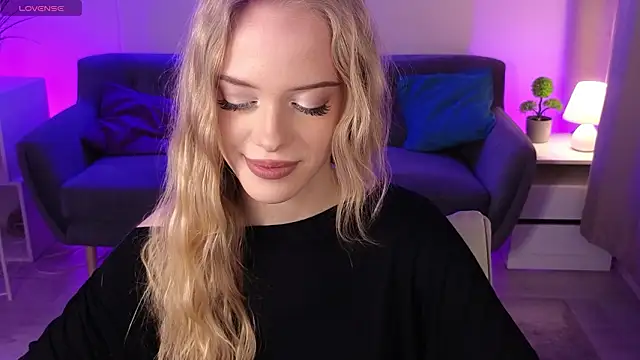 Snapshot of Dear_Tessa chatting on 8, 3, 2026 Dear Tessa online show from 8, 3, 2026