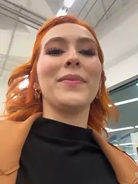 Snapshot of AnnieAddam chatting on 9, 4, 2026 AnnieAddam online show from 9, 4, 2026