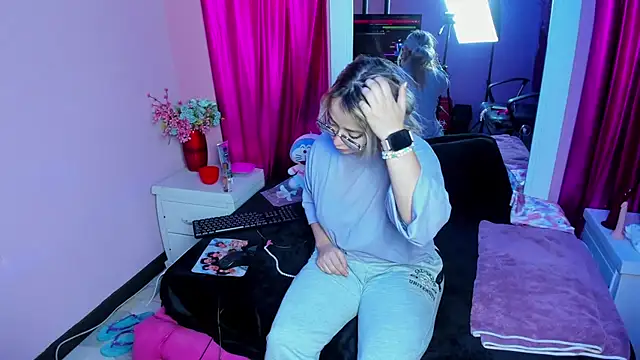 Snapshot of Maky_Coss chatting on 3, 3, 2026 Maky Coss online show from 3, 3, 2026