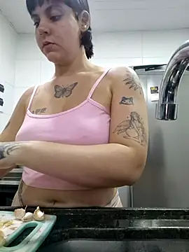 Snapshot of quemerayssa chatting on 4, 3, 2026 quemerayssa online show from 4, 3, 2026