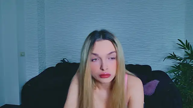 LannaSkyy online show from 14, 4, 2026