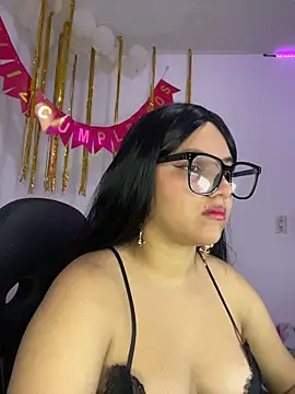 Snapshot of aurora_bela chatting on 4, 4, 2026 aurora bela online show from 4, 4, 2026