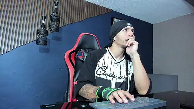 DanteLuxx online show from 5, 4, 2026