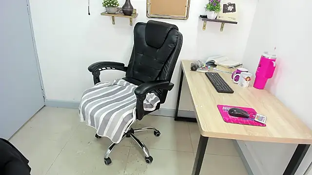 Snapshot of Stefy_cg chatting on 19, 3, 2026 Stefy cg online show from 19, 3, 2026