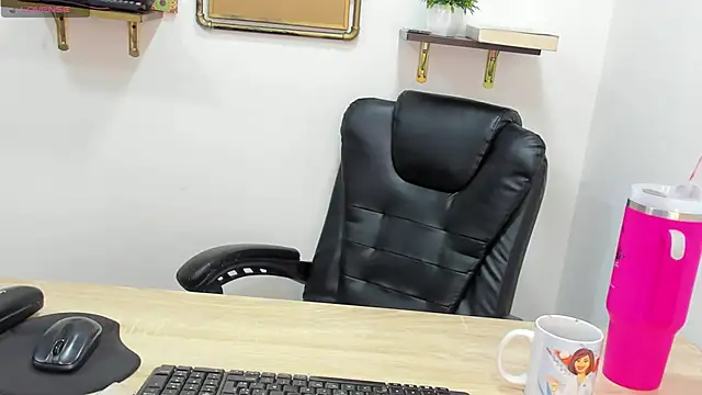 Snapshot of Stefy_cg chatting on 8, 4, 2026 Stefy cg online show from 8, 4, 2026