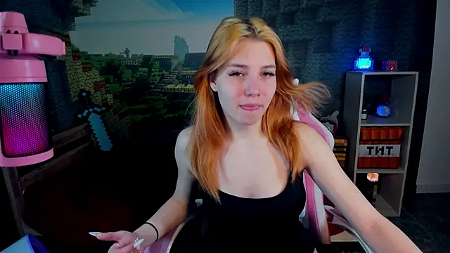 Snapshot of RosaFowler chatting on 23, 3, 2026 RosaFowler online show from 23, 3, 2026